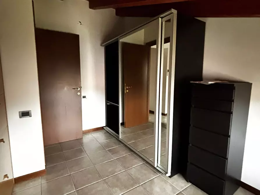 Immagine 25 di Monolocale in vendita  a Medesano