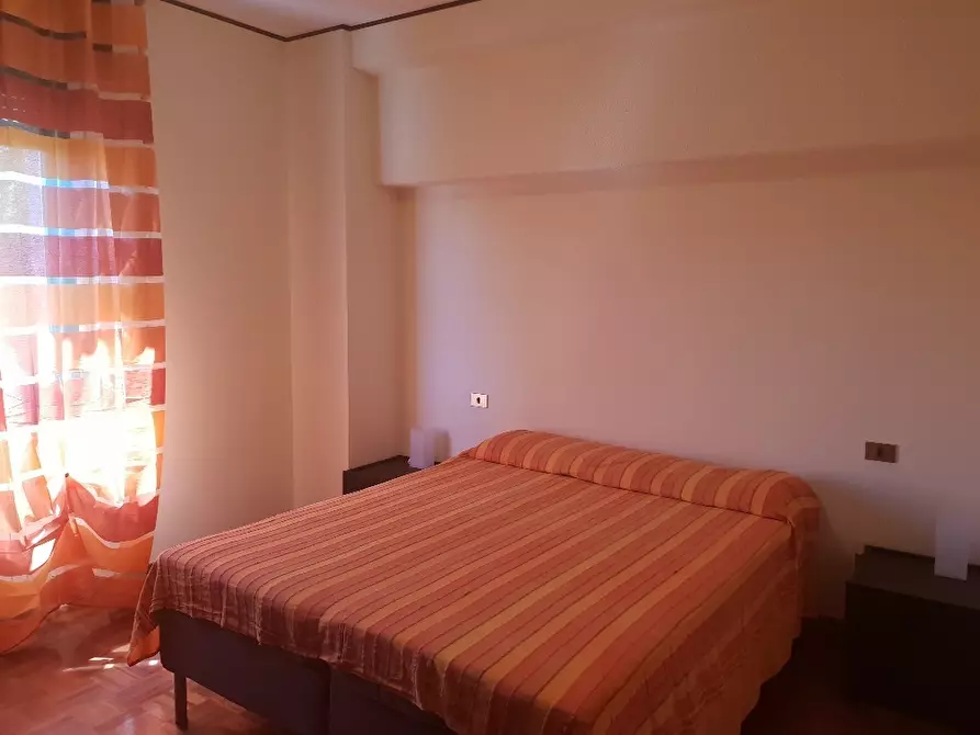 Immagine 11 di Quadrilocale in affitto  a Varano De' Melegari