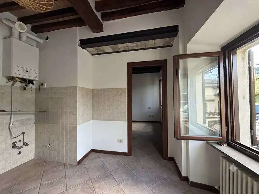 Immagine 4 di Appartamento in vendita  a Medesano