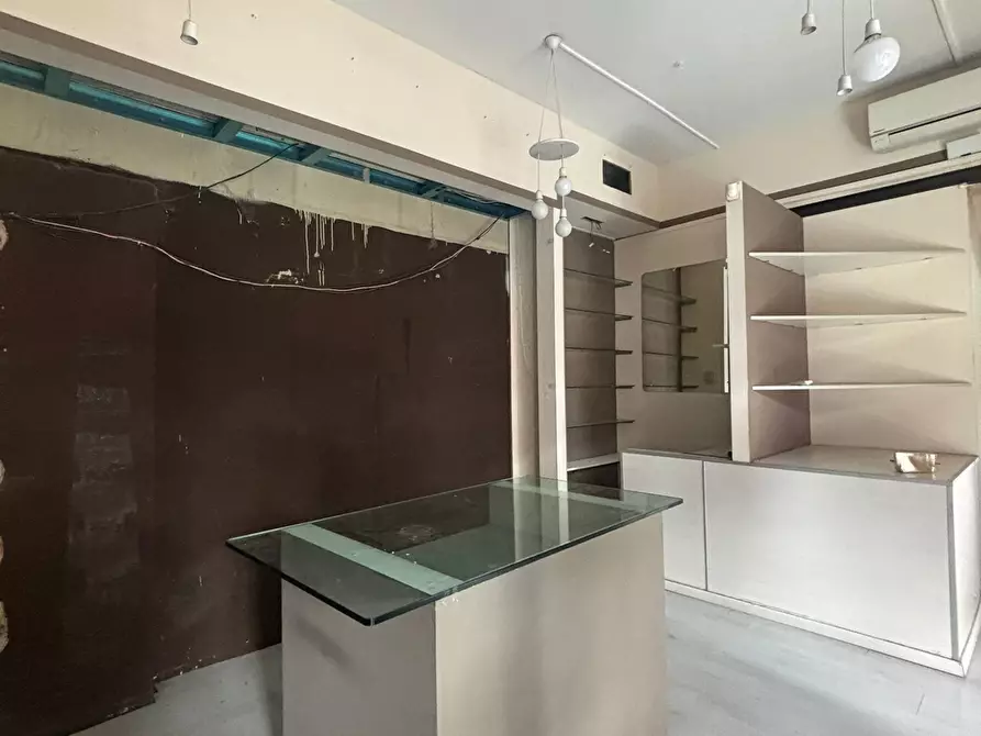 Immagine 2 di Locale commerciale in affitto  a Fornovo Di Taro