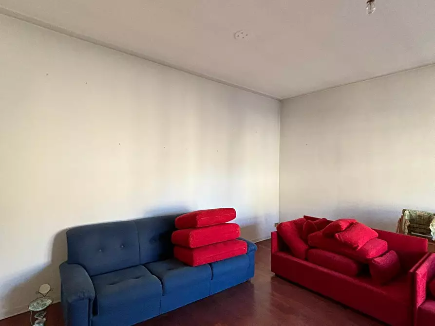 Immagine 51 di Casa trifamiliare in vendita  a Varano De' Melegari