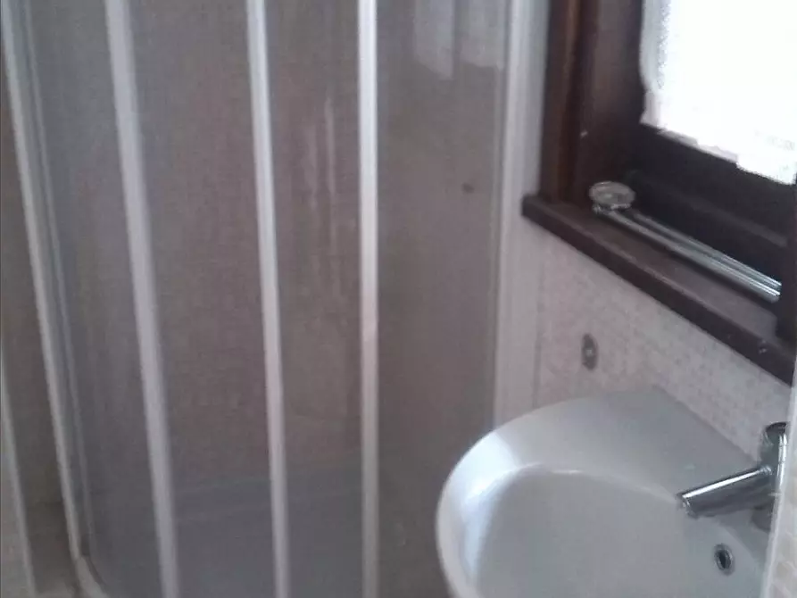 Immagine 13 di Trilocale in affitto  a Fornovo Di Taro