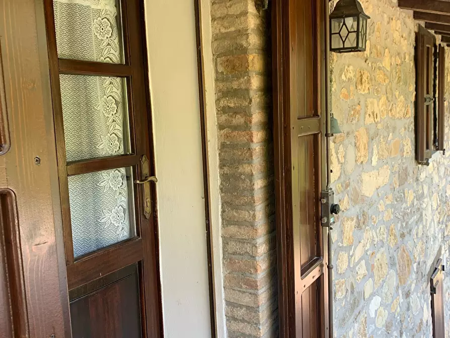 Immagine 2 di Trilocale in affitto  a Varano De' Melegari