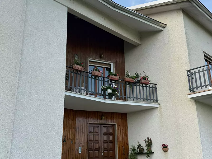 Immagine 8 di Casa bifamiliare in vendita  a Fornovo Di Taro