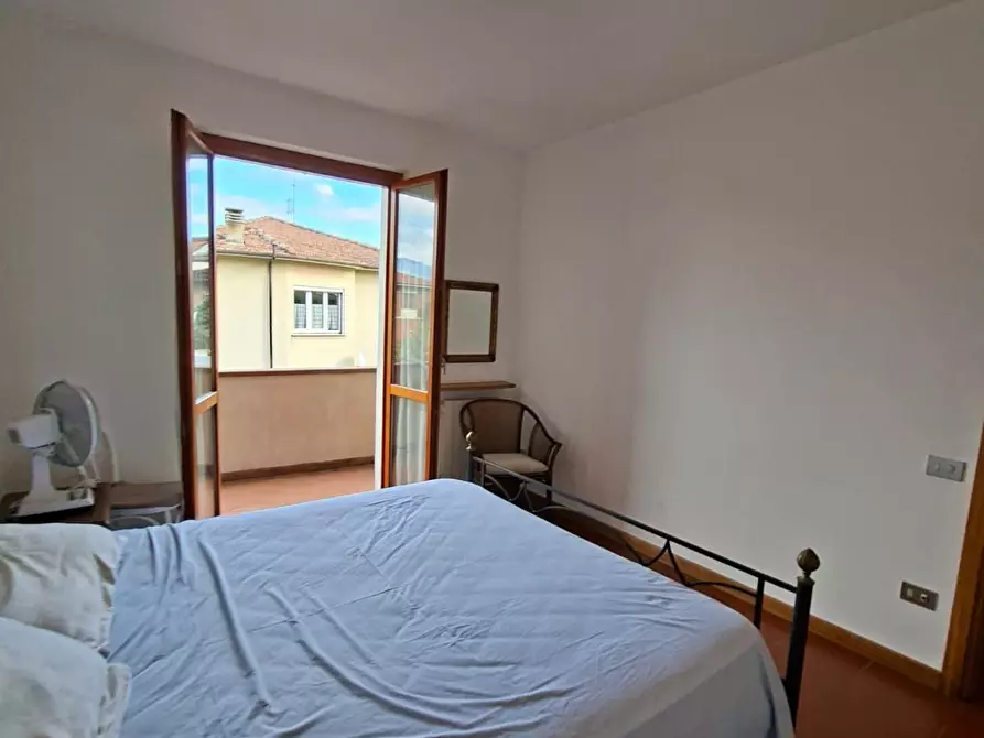 Immagine 21 di Quadrilocale in vendita  a Massa