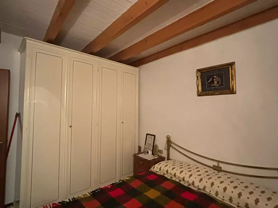 Immagine 24 di Porzione di casa in vendita  a Terenzo