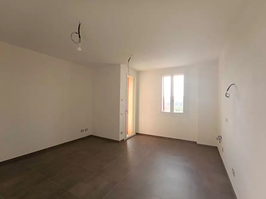 Immagine 6 di Bilocale in affitto  a Medesano