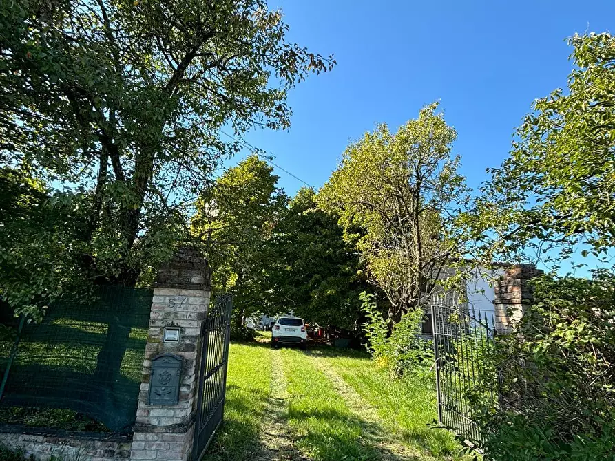 Immagine 17 di Porzione di casa in vendita  a Varano De' Melegari