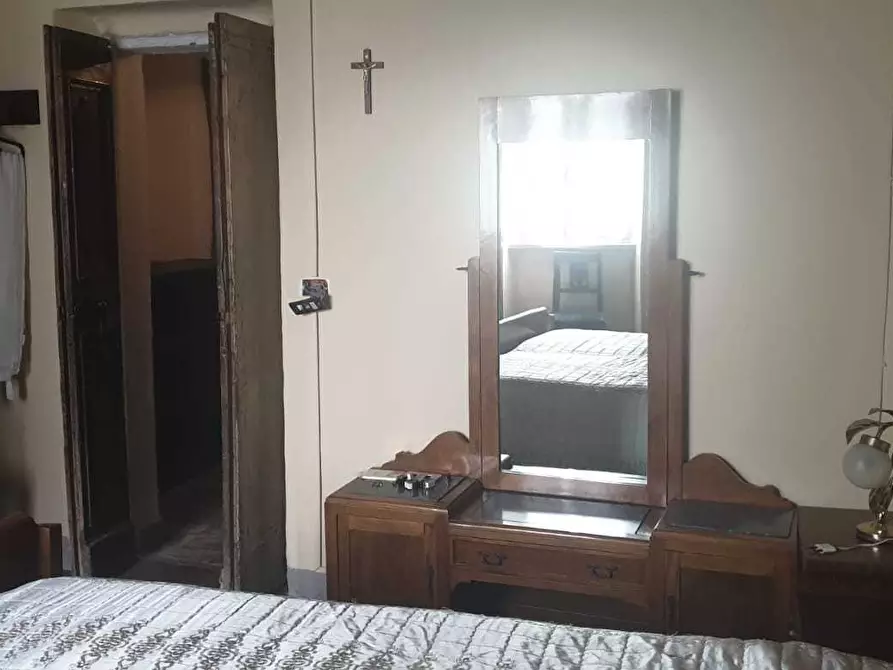Immagine 10 di Bilocale in affitto  a Varano De' Melegari