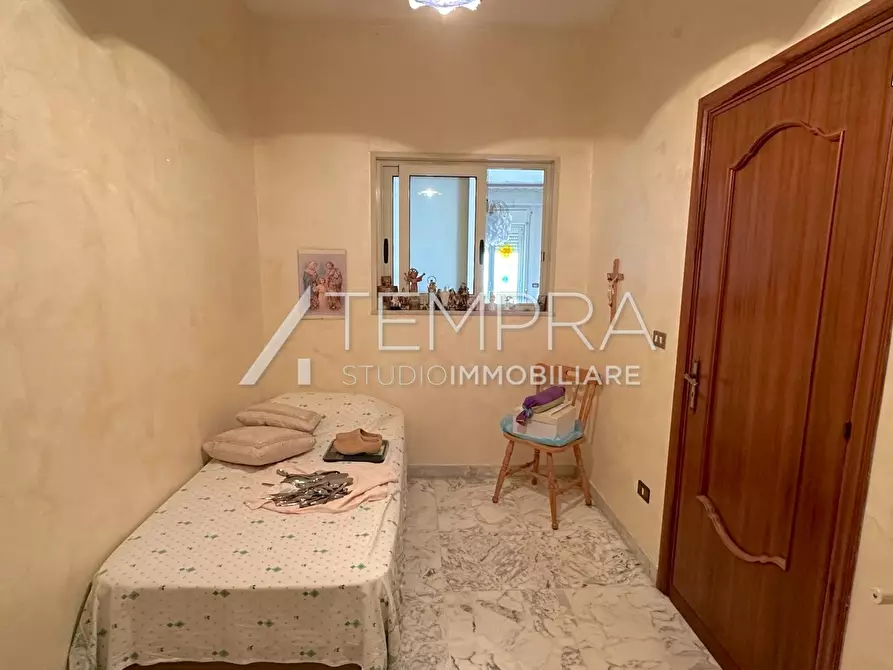 Immagine 13 di Appartamento in vendita  a Adrano