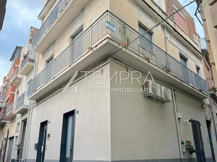 Immagine 1 di Casa indipendente in vendita  a Biancavilla