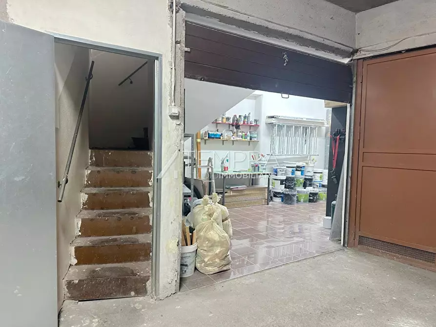 Immagine 31 di Appartamento in vendita  in VIA PASCAL a Adrano