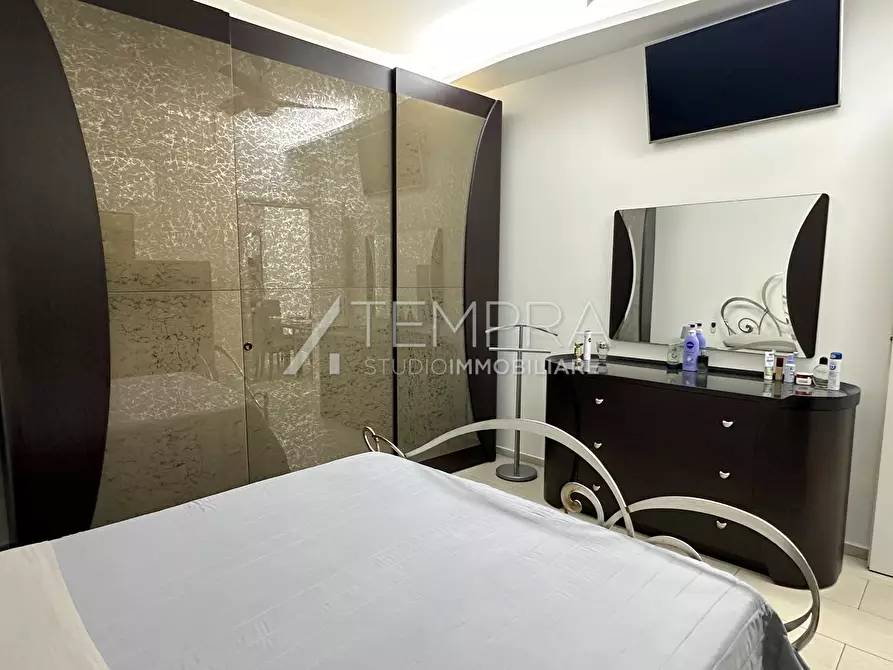 Immagine 14 di Casa semindipendente in vendita  in VIA SOLICCHIATA a Adrano