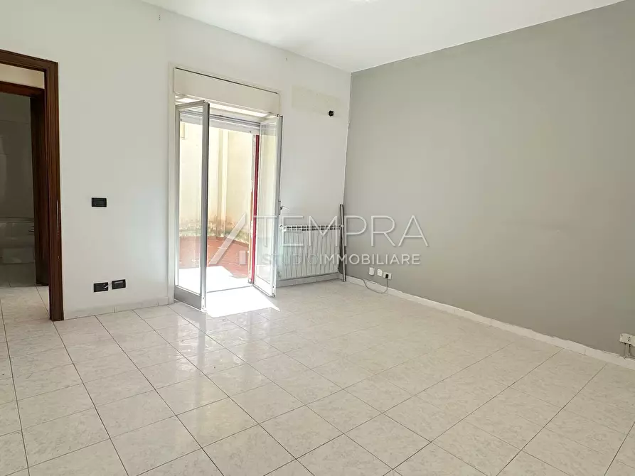 Immagine 12 di Appartamento in vendita  a Adrano