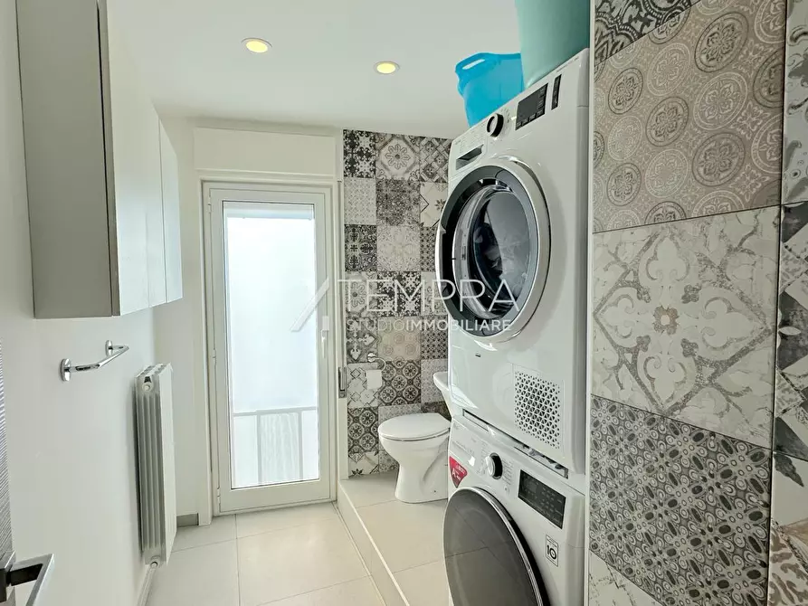 Immagine 18 di Appartamento in vendita  in VIA PASCAL a Adrano