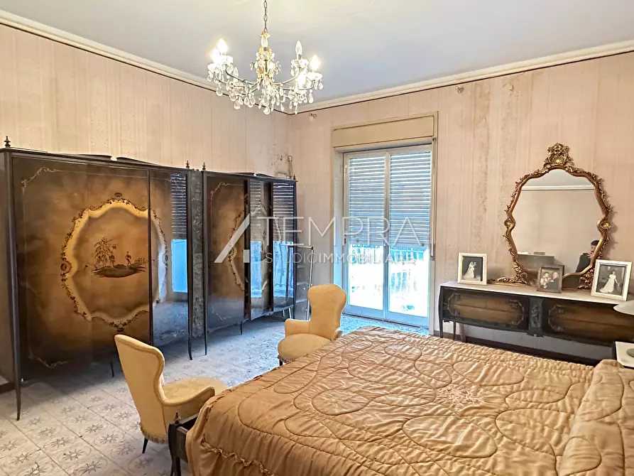 Immagine 15 di Appartamento in vendita  a Adrano