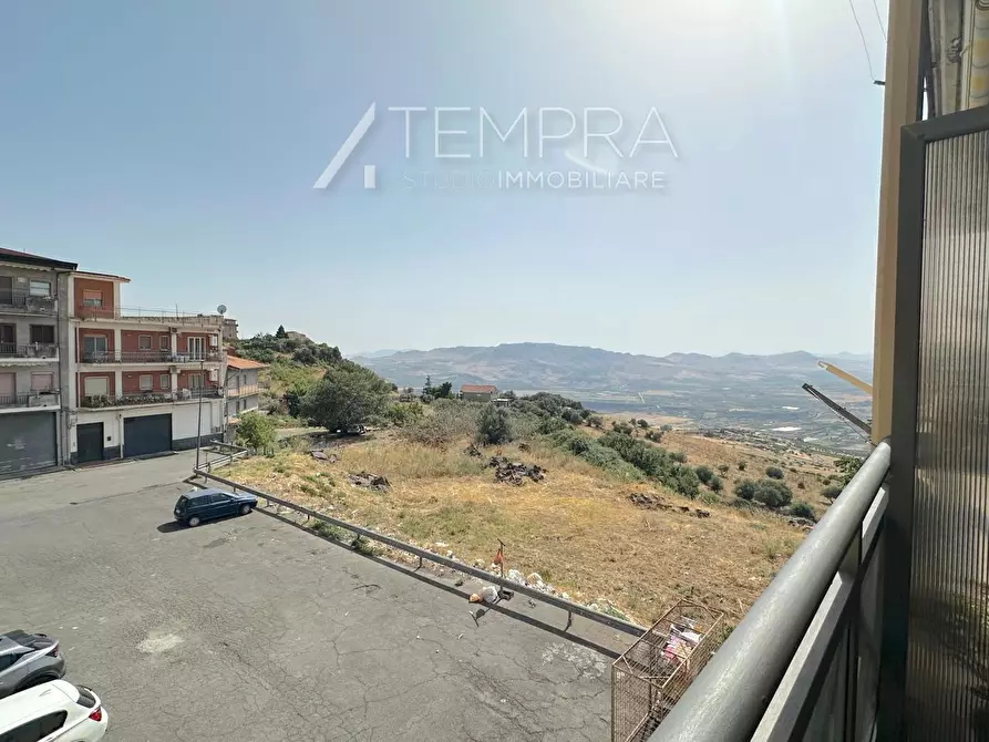 Immagine 27 di Appartamento in vendita  in Via Paolo VI a Adrano
