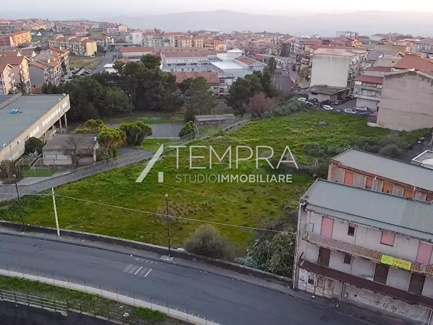 Immagine 11 di Terreno industriale in vendita  a Adrano