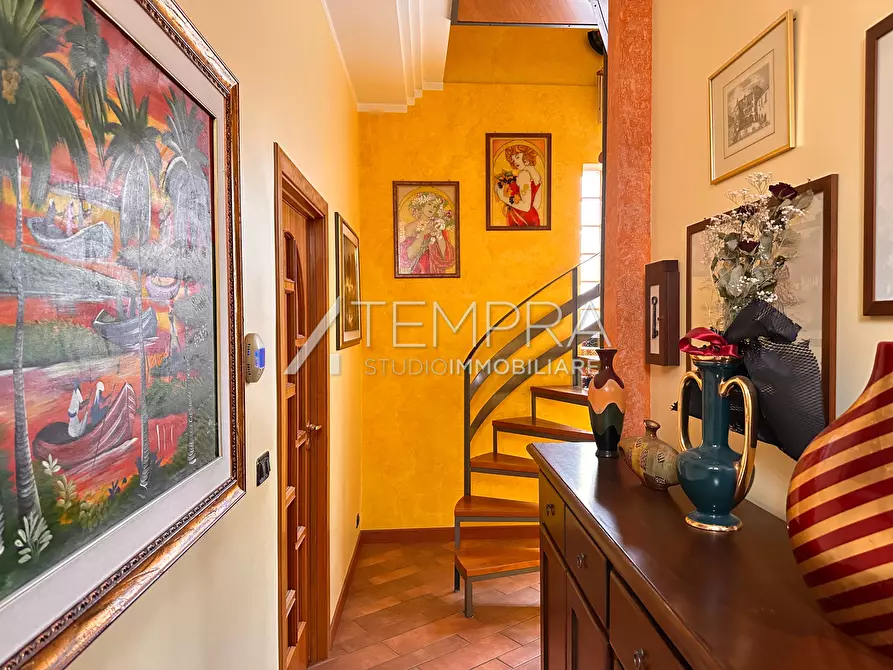 Immagine 20 di Casa indipendente in vendita  a Adrano