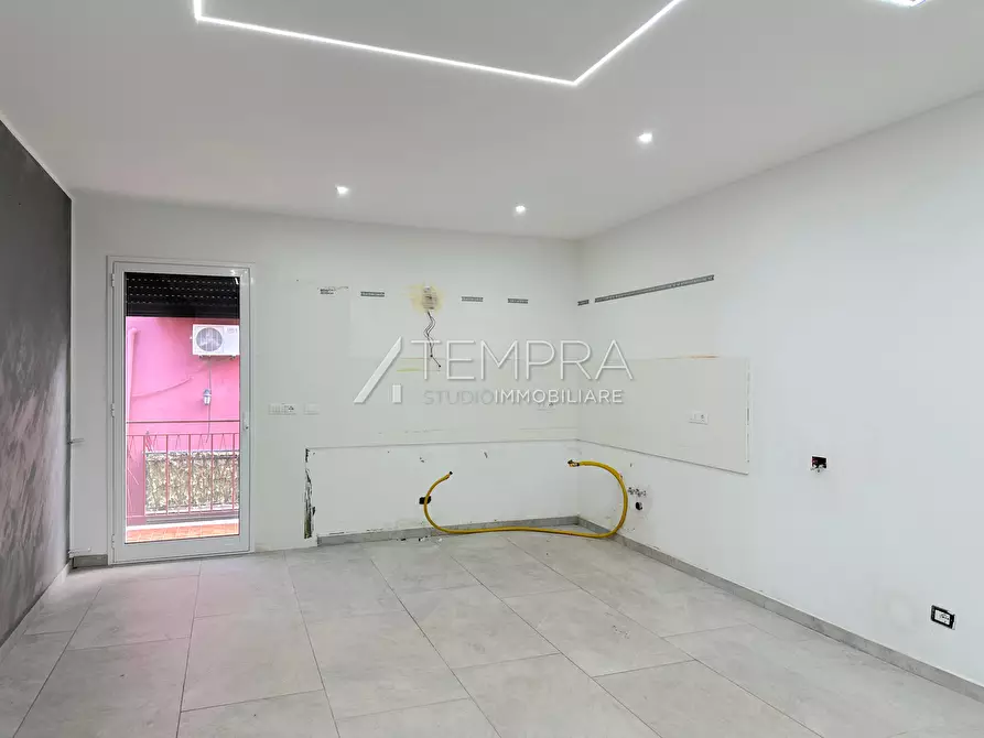 Immagine 4 di Casa indipendente in vendita  a Adrano