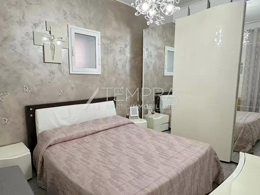 Immagine 5 di Casa indipendente in vendita  a Adrano