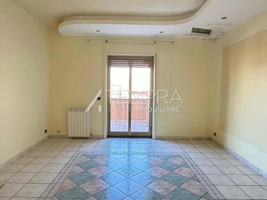 Immagine 15 di Appartamento in vendita  a Adrano