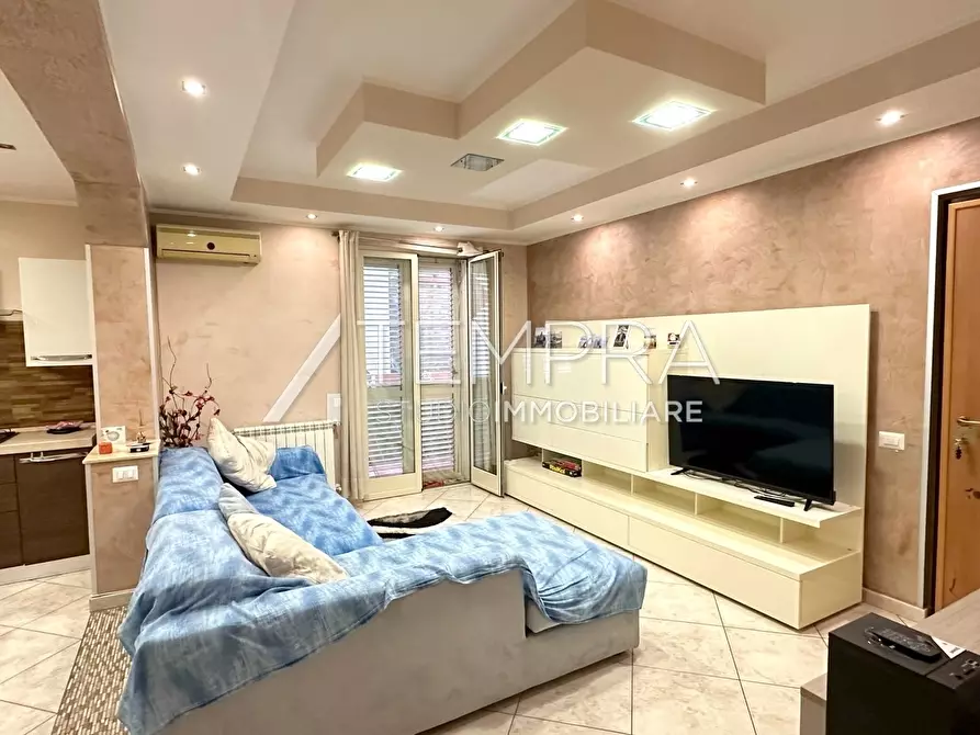 Immagine 4 di Appartamento in vendita  a Aci Castello