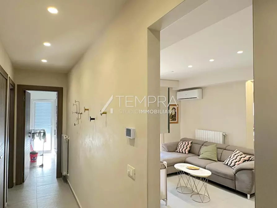 Immagine 10 di Appartamento in vendita  in VIA PASCAL a Adrano