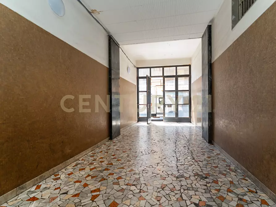 Immagine 4 di Pentalocale in vendita  in Via Antonino di Sangiuliano 54 a Catania