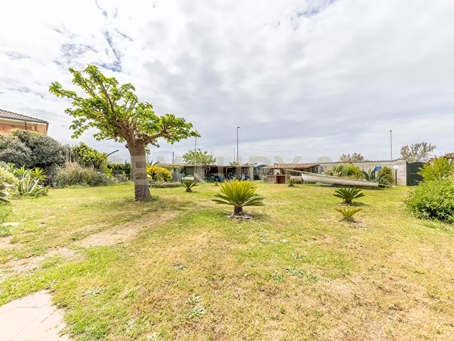 Immagine 71 di Villa in vendita  in Via Calabria 4 a Ardea
