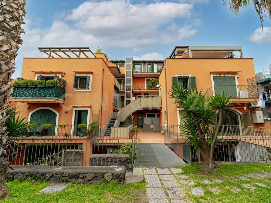 Immagine 18 di Attico in vendita  in Via Maria Gianni 85 a Catania