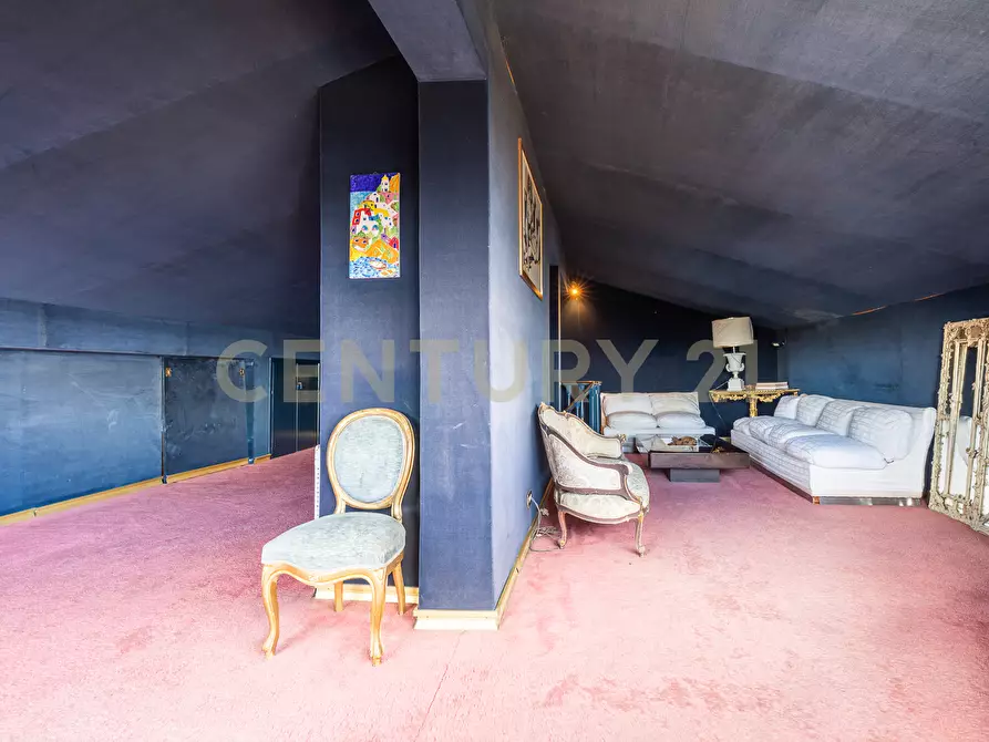 Immagine 14 di Attico in vendita  in Viale Cortina d'Ampezzo a Roma