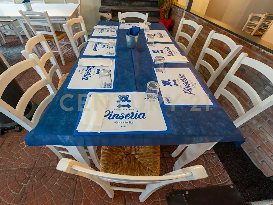 Immagine 35 di Pizzeria / Pub in vendita  in Via Umberto 80 a Sant'agata Li Battiati