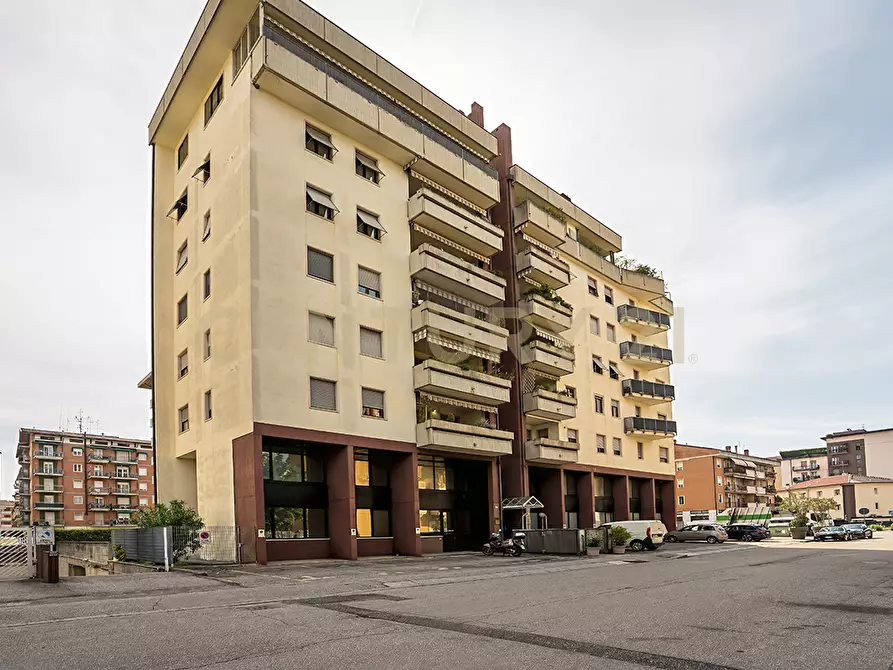 Immagine 14 di Ufficio in vendita  in Via Adriano Cristofoli 40 a Verona