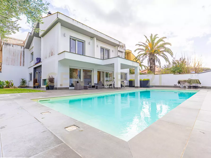 Immagine 1 di Villa in affitto  in Via Bedollo 117 a Roma