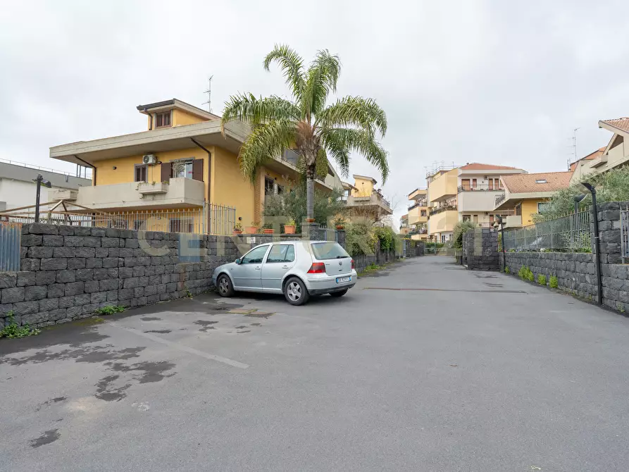 Immagine 40 di Casa bifamiliare in vendita  in Via A. di Sangiuliano 68 a Sant'agata Li Battiati