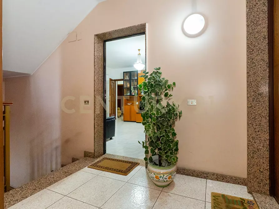 Immagine 13 di Bilocale in vendita  in Via Gesualdo Bufalino 1 a Aci Catena