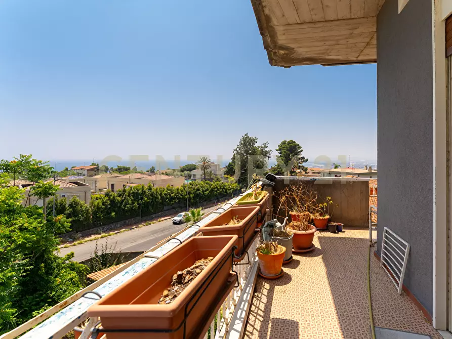 Immagine 37 di Loft/Open space in vendita  in Via Madonna delle Lacrime 64 a San Giovanni La Punta