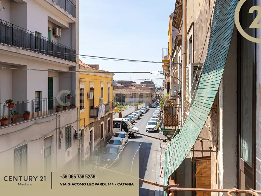 Immagine 37 di Bilocale in vendita  in Via F. Bianco 2 a Catania