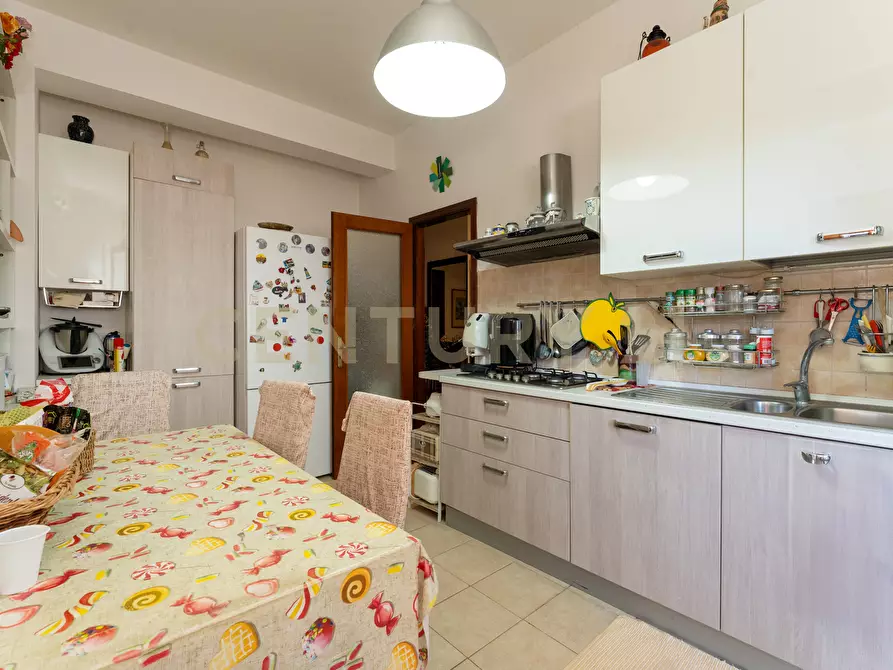 Immagine 25 di Pentalocale in vendita  in Via Cristoforo Colombo 1 a San Gregorio Di Catania