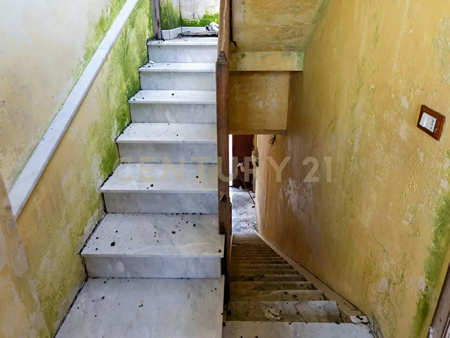 Immagine 8 di Attico in vendita  in via guglielmo marconi 26 a Zafferana Etnea