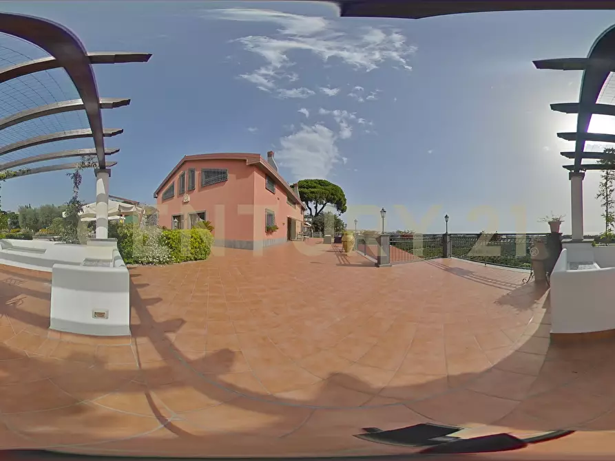 Immagine 99 di Villa in vendita  in Via Brinzio 20 a Aci Catena