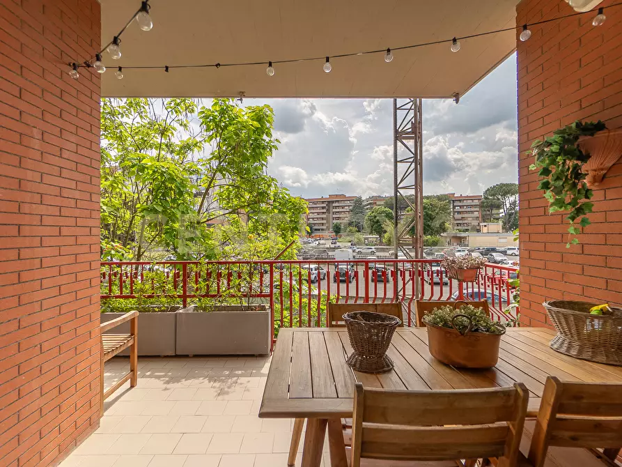 Immagine 7 di Quadrilocale in vendita  in Via Moggio Udinese 28 a Roma