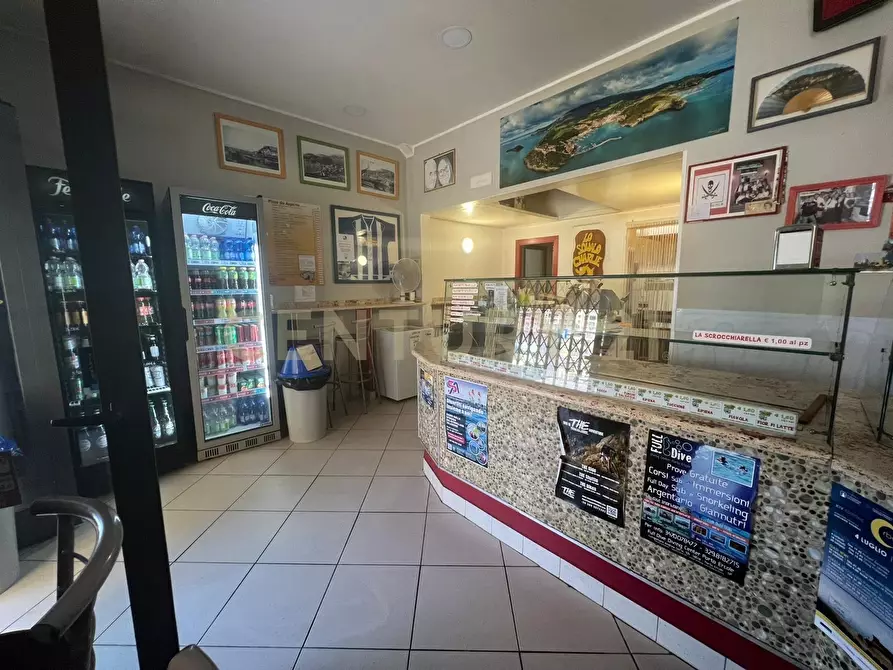 Immagine 7 di Pizzeria / Pub in vendita  in Via della Marina 18 a Monte Argentario