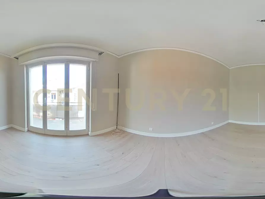 Immagine 40 di Trilocale in vendita  in Via Livorno 101 a Aci Castello