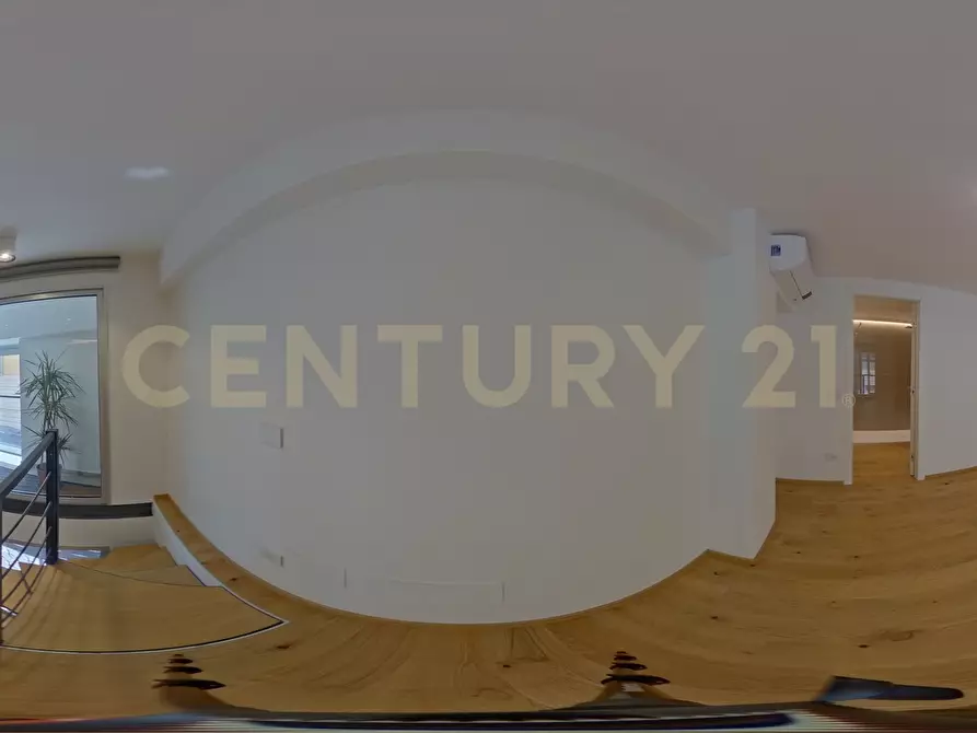 Immagine 24 di Loft/Open space in vendita  in Via dell'Olmata 30 a Roma