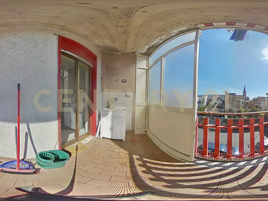 Immagine 42 di Trilocale in vendita  in Via Firenze 112 a Aci Castello