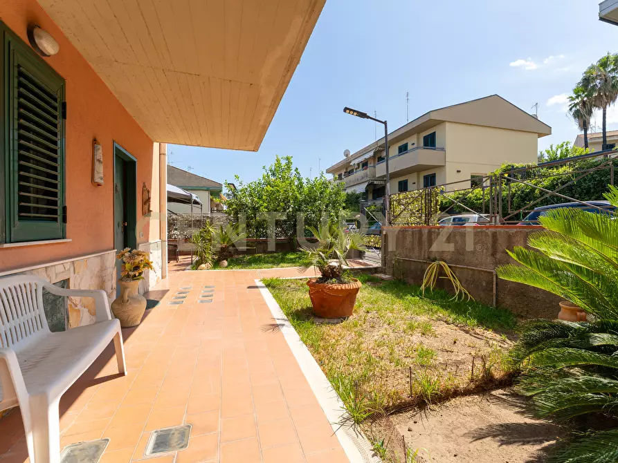 Immagine 9 di Casa indipendente in vendita  in Via Vampolieri 34m a Aci Catena