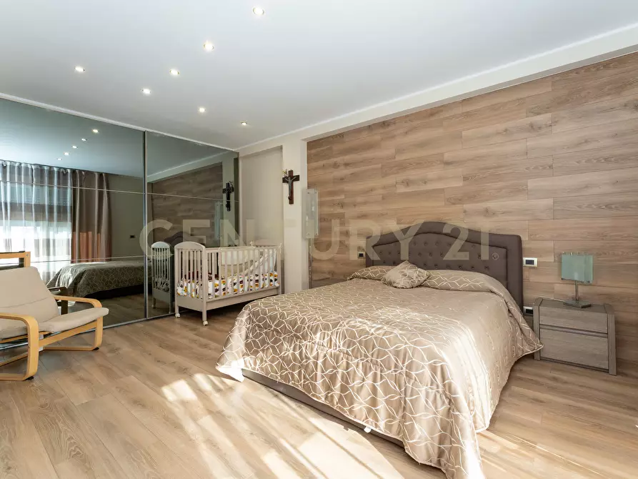 Immagine 3 di Pentalocale in vendita  in Via Lo Jacono Francesco 53 a Sant'agata Li Battiati