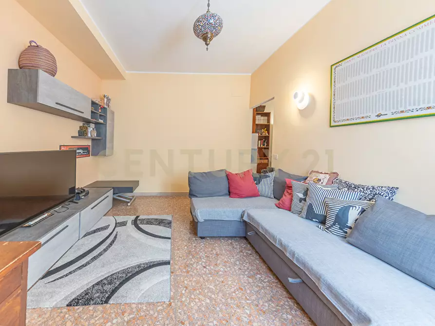 Immagine 4 di Bilocale in vendita  in Via Michelangelo Pinto 3 a Roma